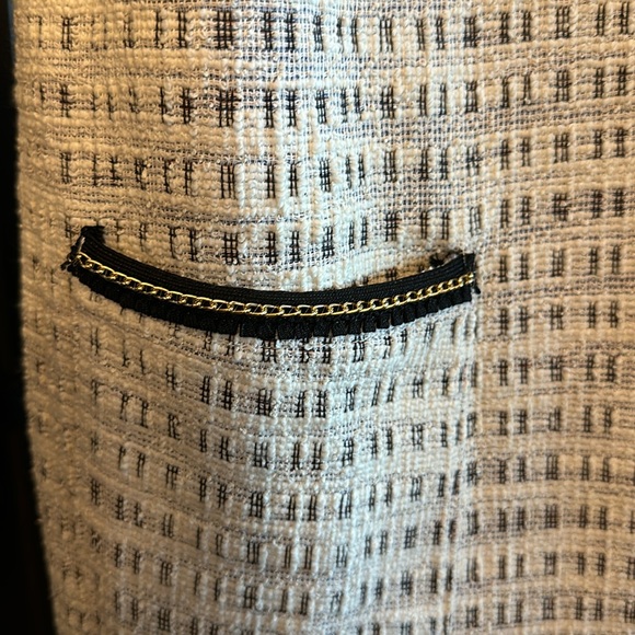 Le Cheteau Dress - Picture 3 of 5